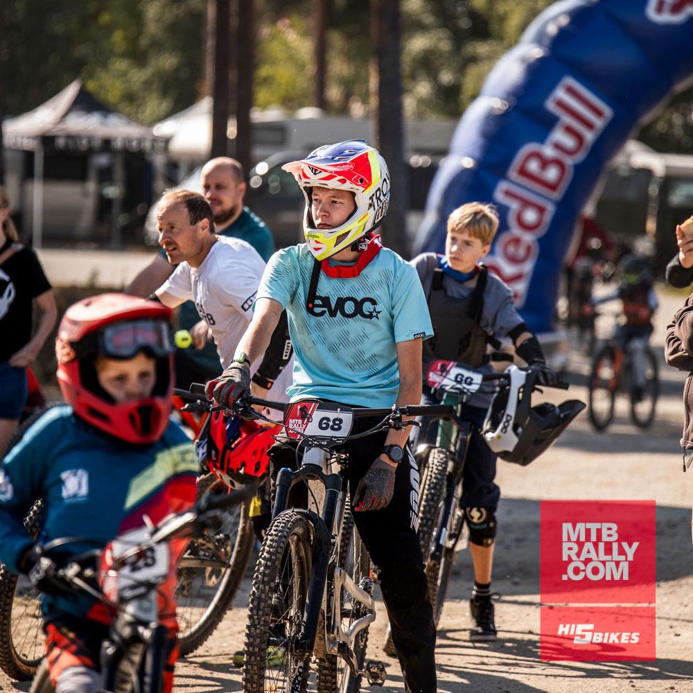 Sappee Bikefest, viihtyvät nuoret maastopyöräilijät