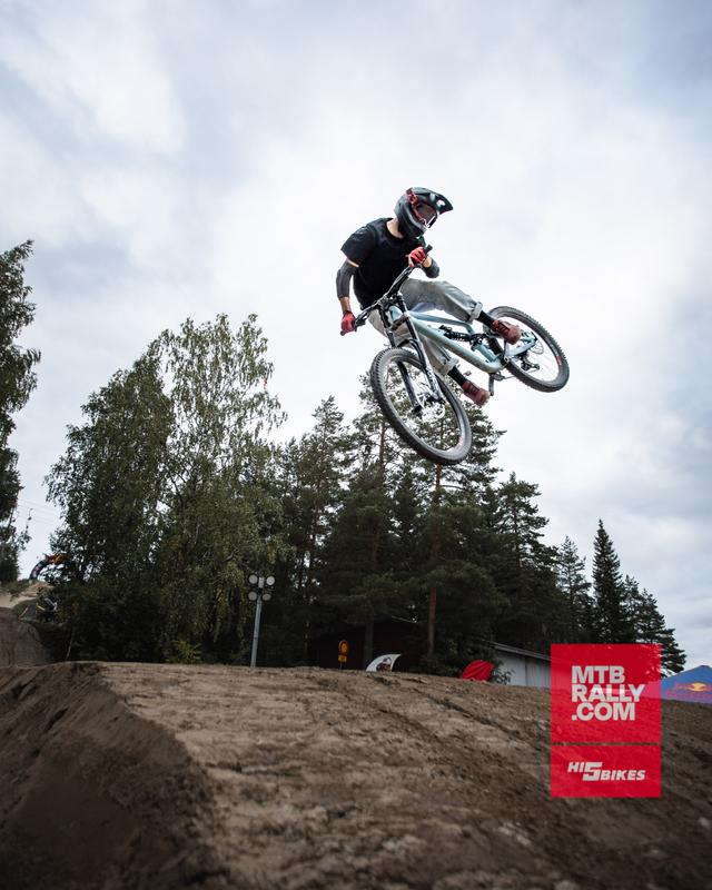 WHIP-OFF TORNIKESKUS